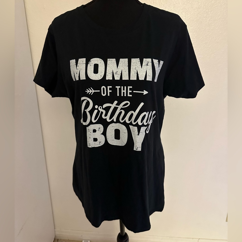 Black short sleeve T-shirt